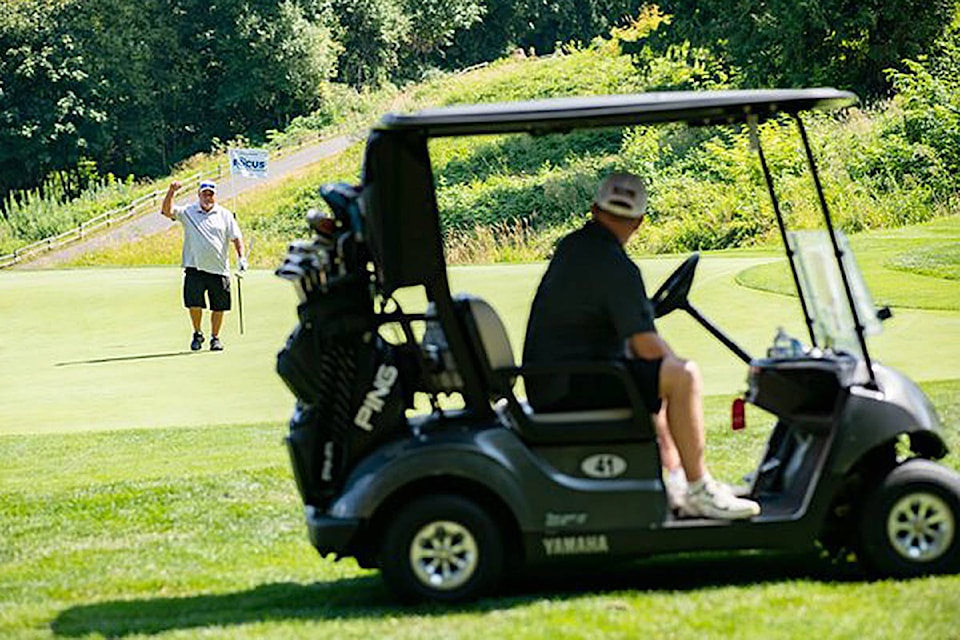 26074063_web1_200610-LAT-HospitalGolfTourney-2019A_1