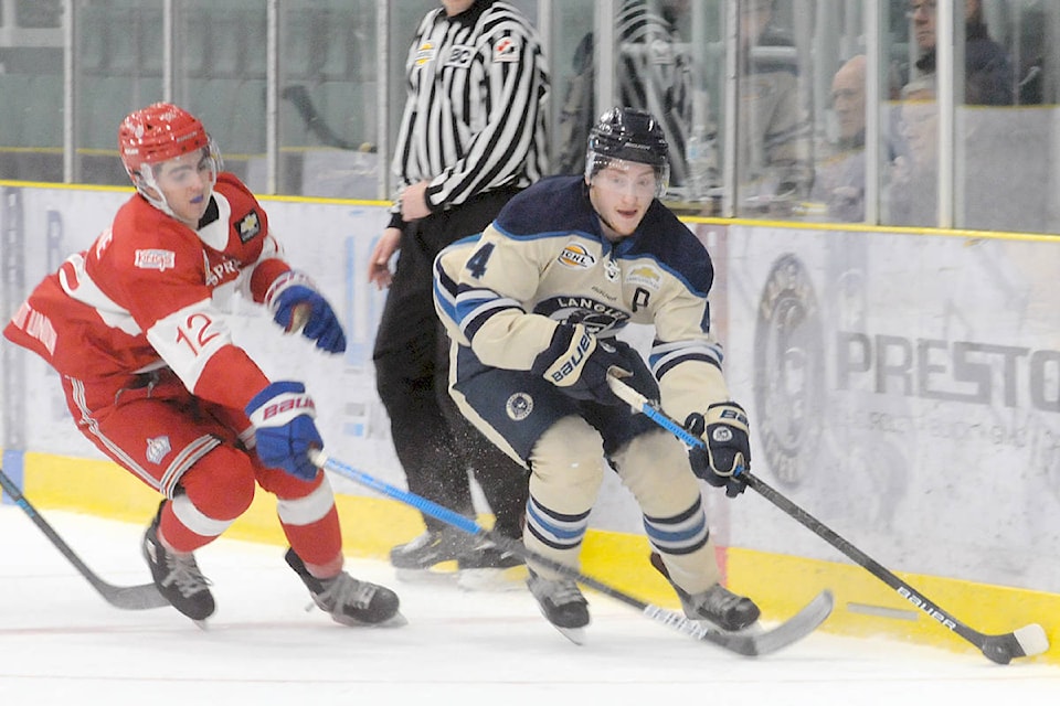 26103694_web1_210810-LAT-DF-Rivermen-Trappers-openhouse-file_1