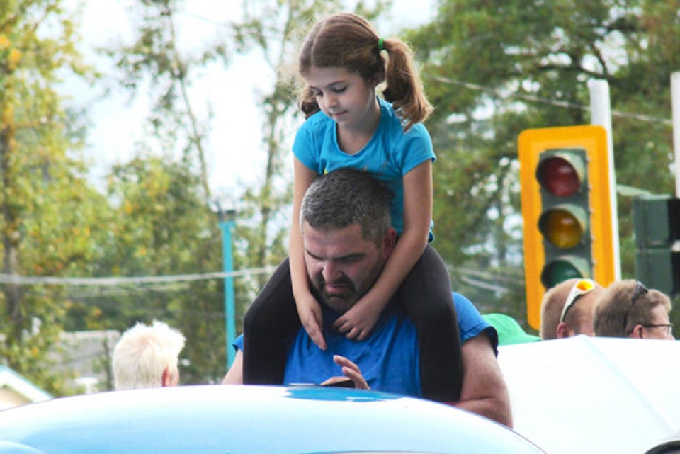 26136045_web1_210721-ALT-RU-Cruise-In-Young-Judges-kids_1