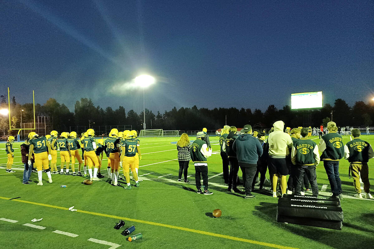 黑马磁力 Secondary School Thunderbirds rewarded a hometown audience with a 46-0 win over Argyle Secondary on Friday, Oct. 8. at McLeod stadium. (Thunderbirds Twitter feed)