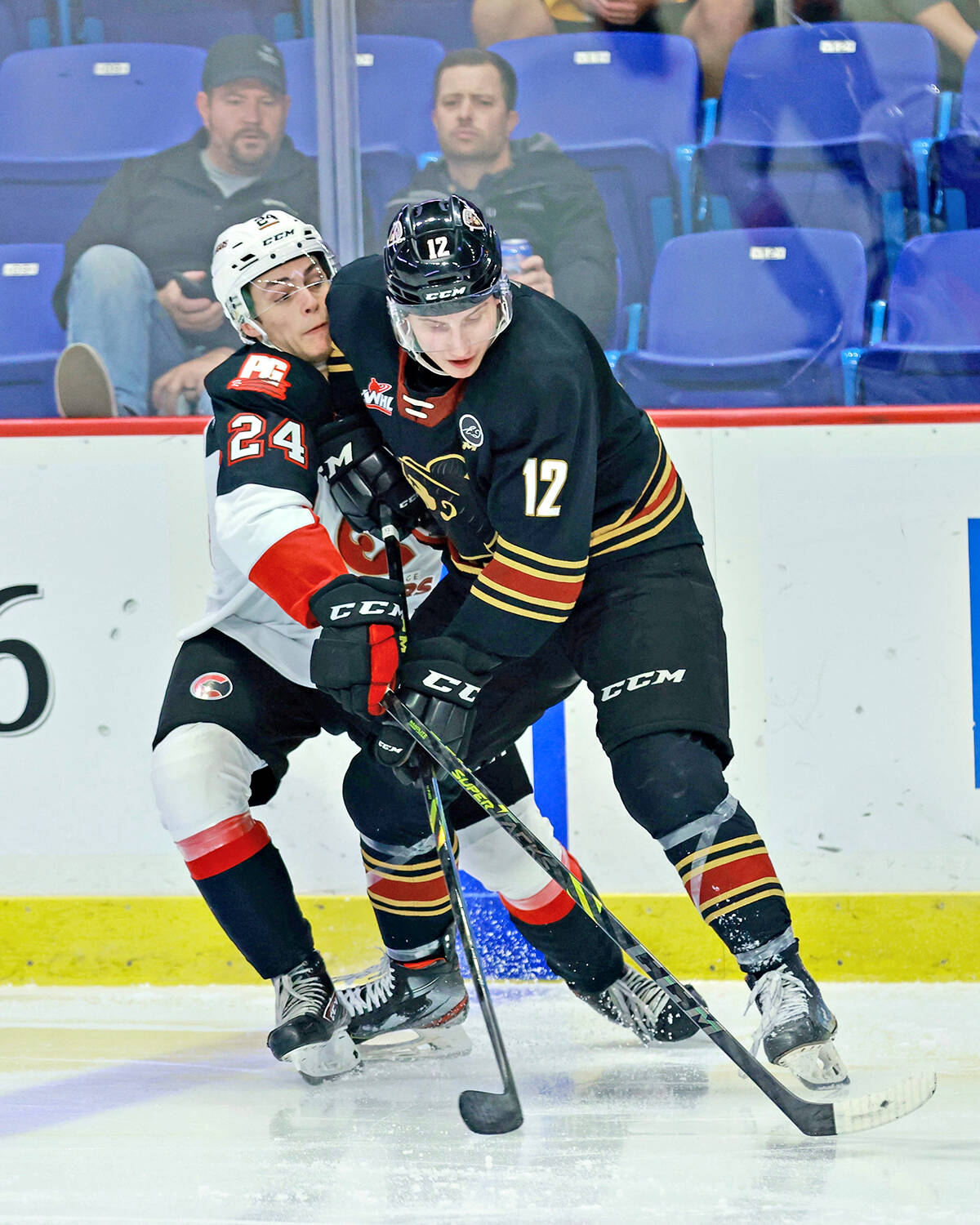 Giants improved their home record to 4-1 and their record against Prince George to 2-0 as the Langley-based team downed the Cougars 3-1 Friday, Nov. 5 at the LEC. (Rob Wilton/Special to Langley Advance Times)