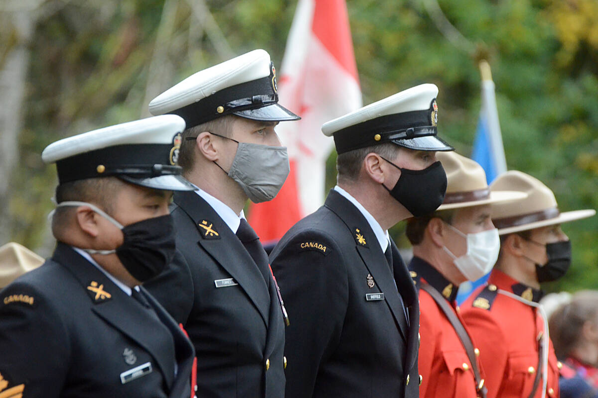 27153639_web1_211111-LAT-MC-RemembranceDayNavyRCMP