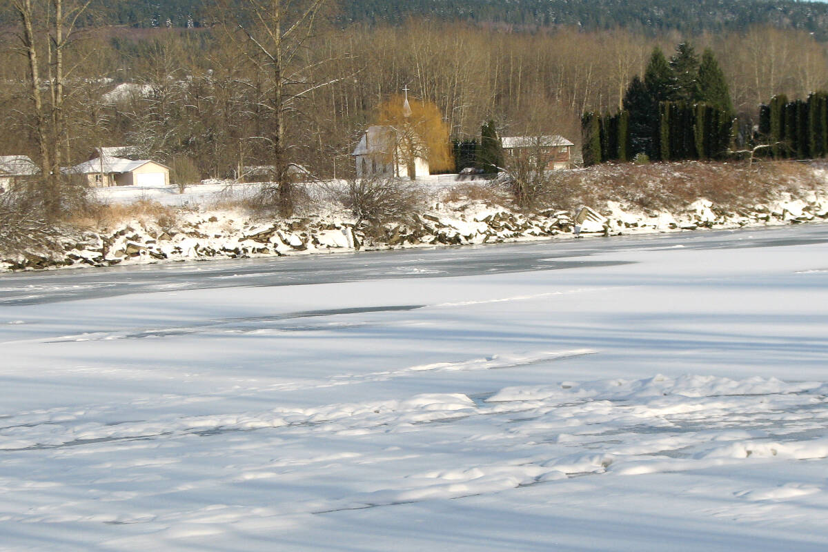 27703982_web1_220103-LAT-RH-LENSEWorledgeSnowfall-Larry_3