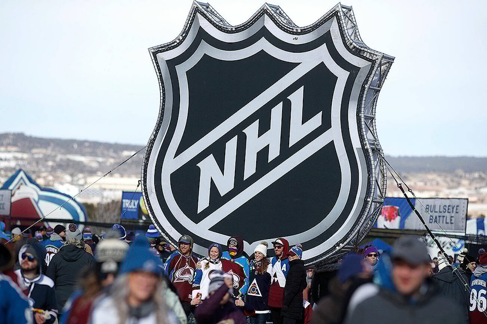 27912828_web1_NHLreturnsTSR-PDN-200524