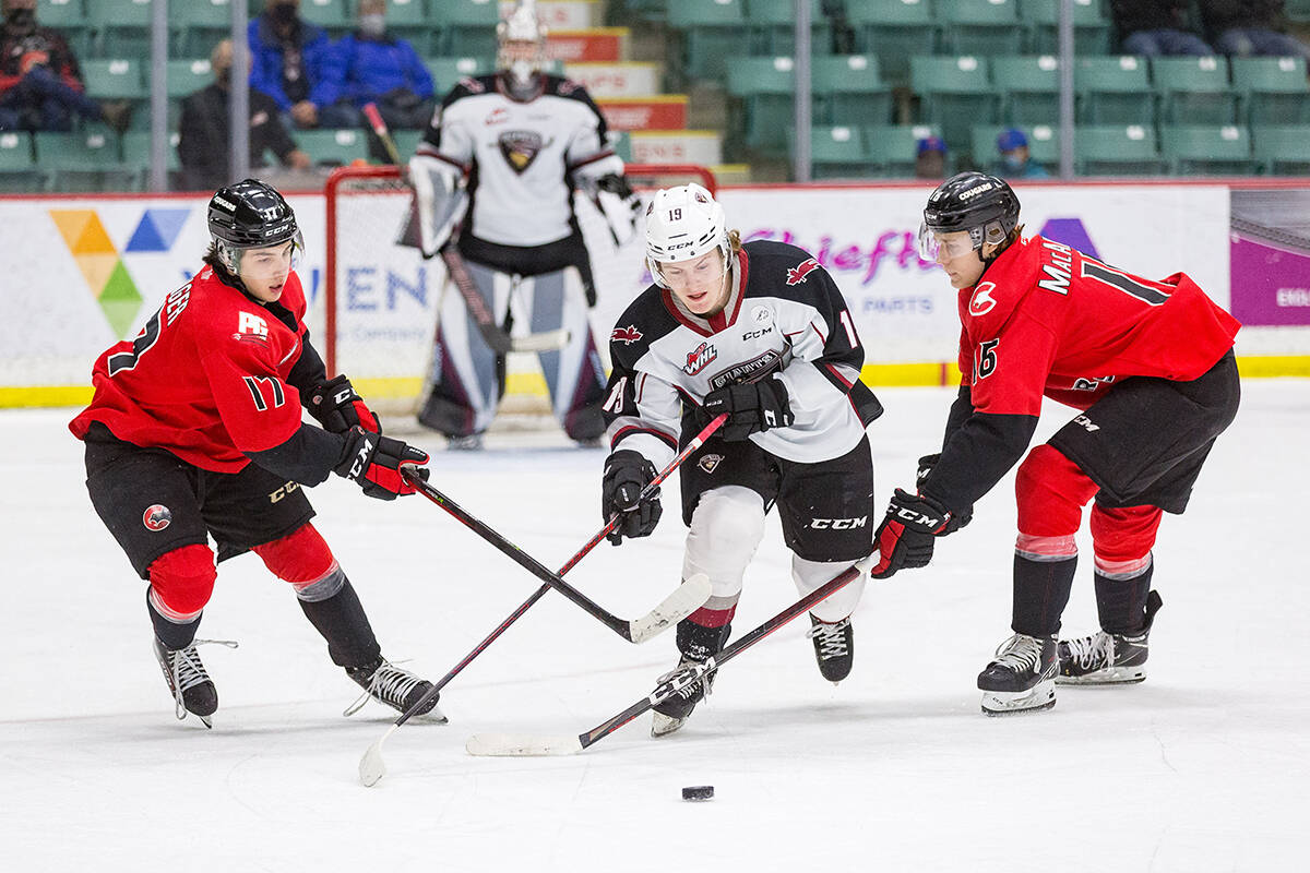 Payton Mount had two points as the Vancouve Giants moved within a single point of the Cougars in the West standings thanks to their second road win in a row - a 3-1 victory on Saturday, Feb. 12. (James Doyle/Special to 91原创 Advance Times)