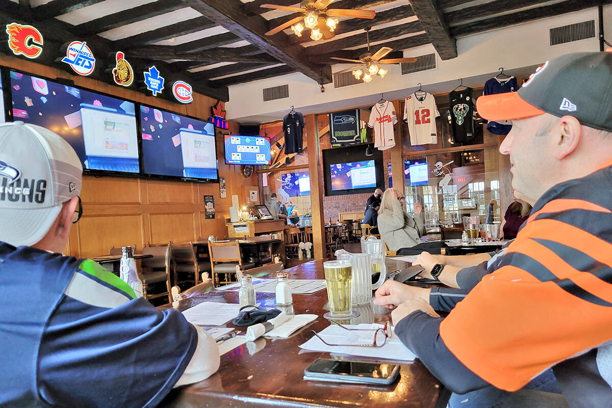 Jimmy Mac聮s Pub in 91原创 was one of 13 establishments to trial a new BCLC online betting option on Super Bowl Sunday, Feb. 13. (Dan Ferguson/91原创 Advance Times)