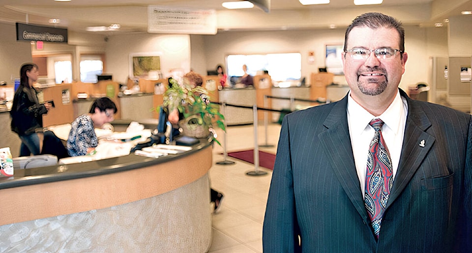 28169616_web1_220215-LAt-DF-Hartl-retires-file_1