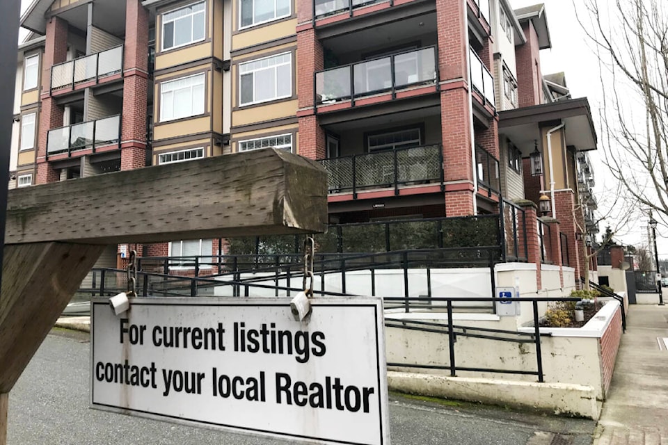 28329840_web1_220202-LAT-RealEstateNumbers