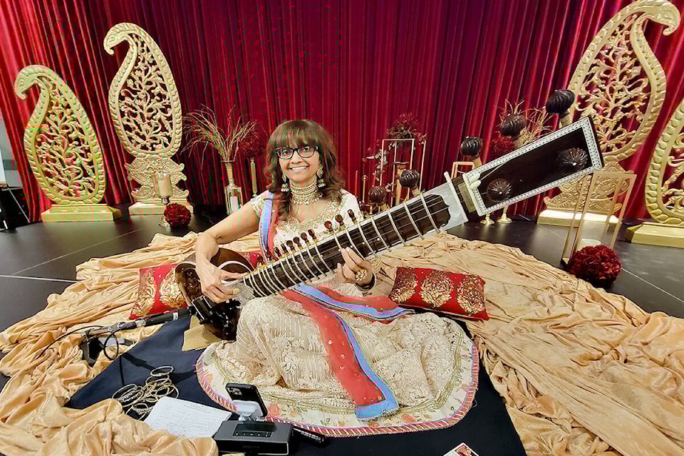 About 290 people attended the annual Giving Hearts fundraising gala that was organized to raise money for a baby incubator. While the exact amount is yet to be determined, organizers said that the their goal was achieved. (Dan Ferguson/91ԭ Advance Times)