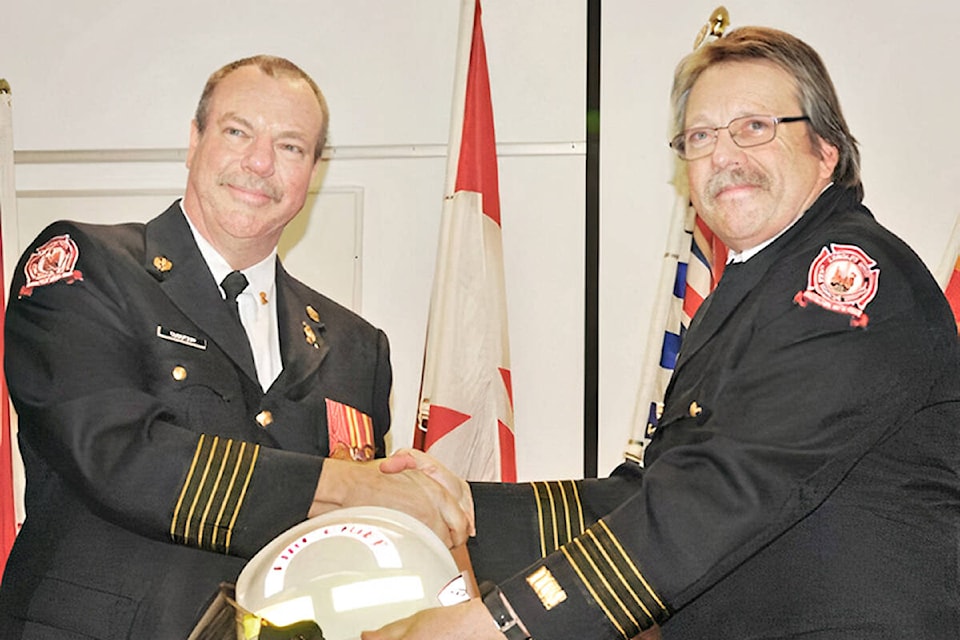 28378943_web1_220307-LAT-DF-fire-chief-retires-file_1