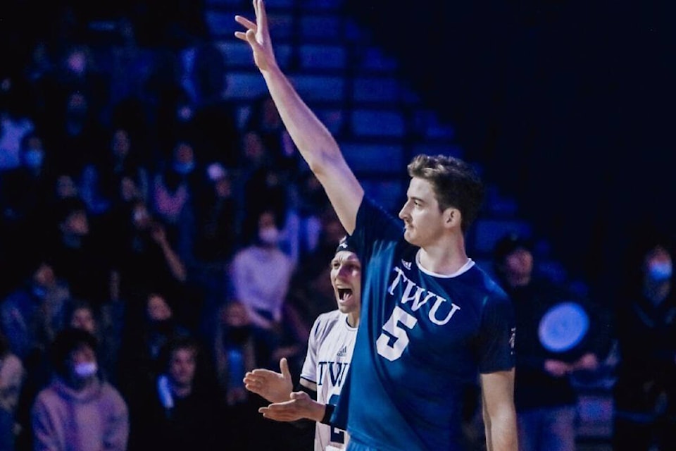 28402620_web1_220308-LAT-TA-TWUvsBobcats_1