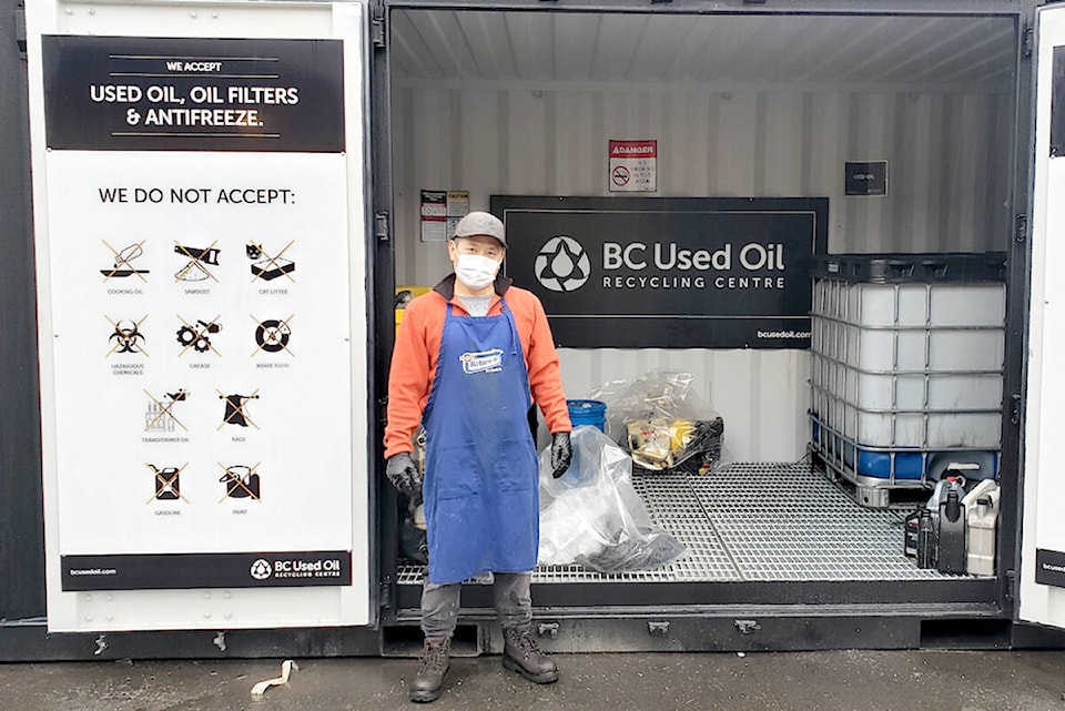 28636969_web1_copy_201218-ALT-Oil-collection-oil_1