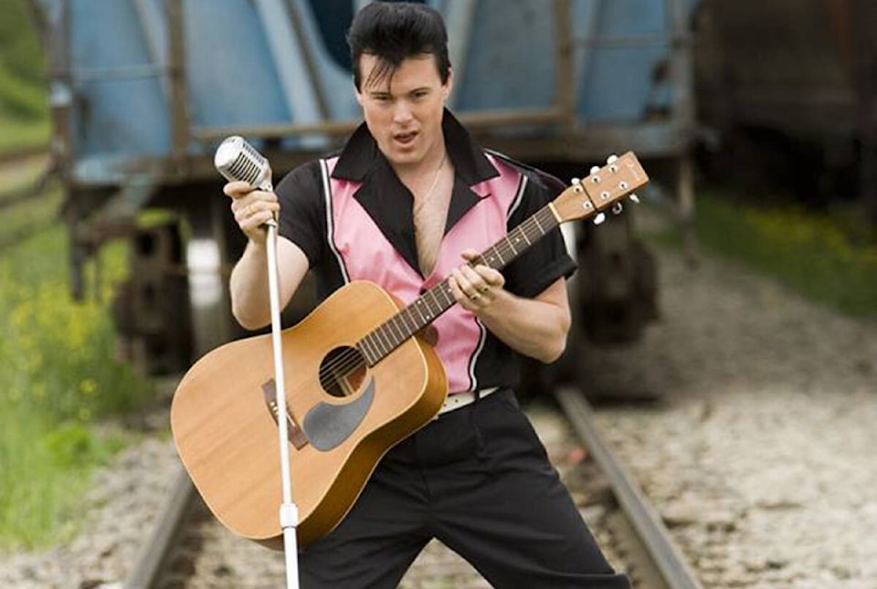 28759729_web1_180726-ALT-Elvis-seen-in-aldergrove_1