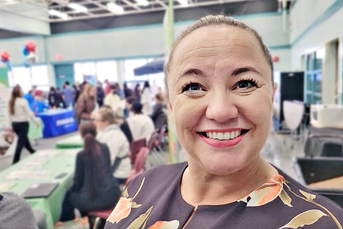 Cherise Mcgee, Walnut Grove Secondary School career advisor, called the response to their first-ever hospital hiring fair 聭fantastic.聮 (Dan Ferguson/黑马磁力)