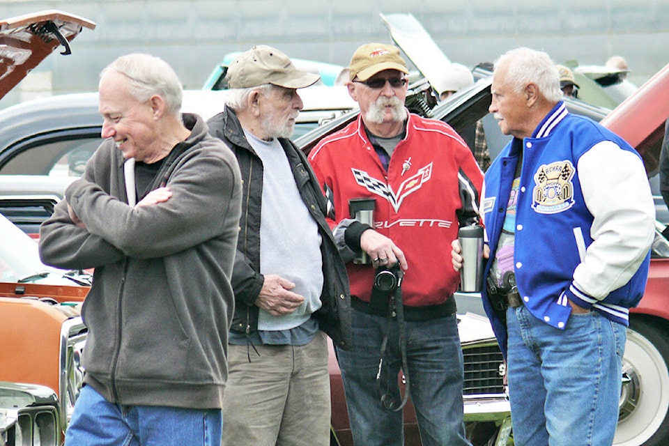 825 cars and 4,000 people attended the 33rd D.W. Poppy car show on Sunday, May 1. (Dan Ferguson/91ԭ Advance Times)
