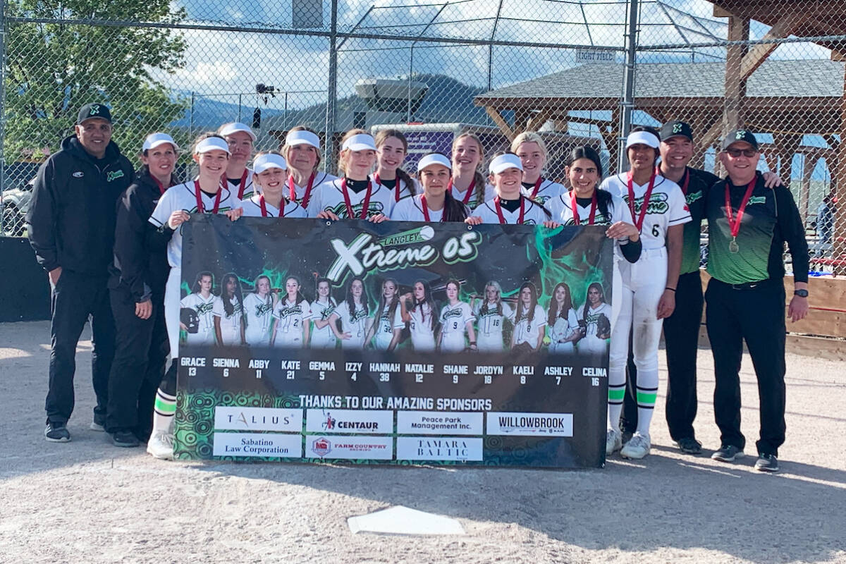 91原创 Xtreme girls softball team were undefeated at the Kelowna Summer Sizzle tournament held over the May 6-8 weekend. (Special to 91原创 Advance Times)