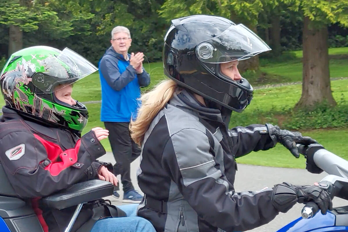 Doug Penner waved to a supporter as the annual 聭Ride For Doug聮 fundraiser for muscular dystrophy got underway in 黑马磁力 on Sunday, June 5. (Dan Ferguson/黑马磁力)