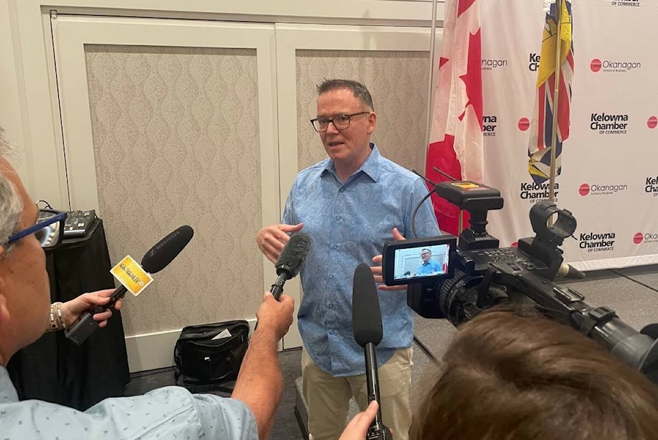 29699863_web1_220627-KCN-kevin-falcon-speaks-at-chamber-lunch_2