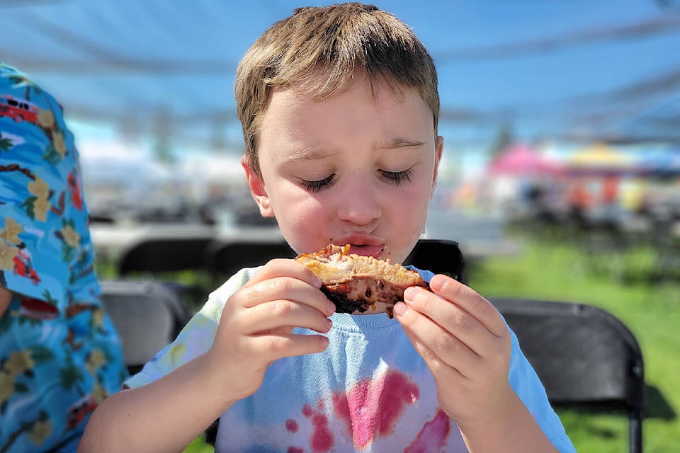 30093863_web1_220815-LAT-DF-RibFest-wrap-Aidan_Smaaslet_6_Brookswood_1