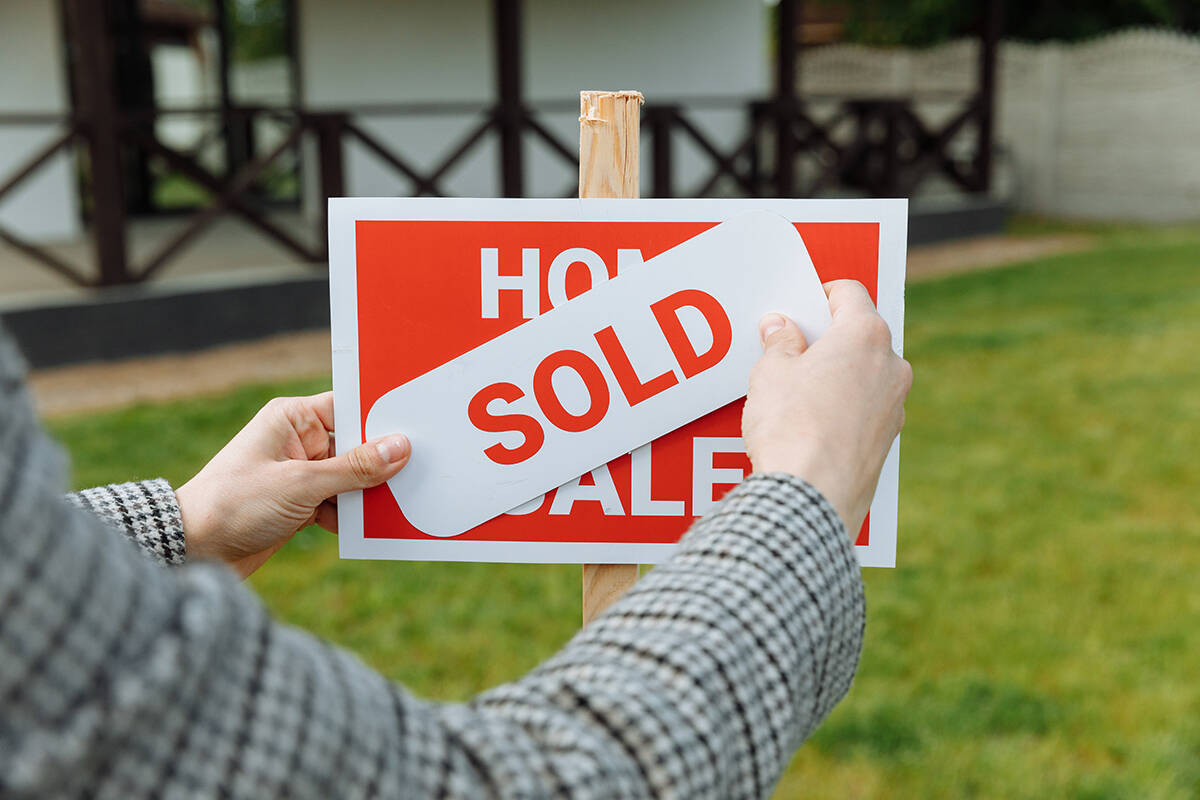 You聮ll rely on a number of professionals to buy your home, but when the dust settles, you聮re the one liable under the purchase contract, you聮re the one who owns the property, you聮re the one who is responsible for a mortgage. Be your own advocate!