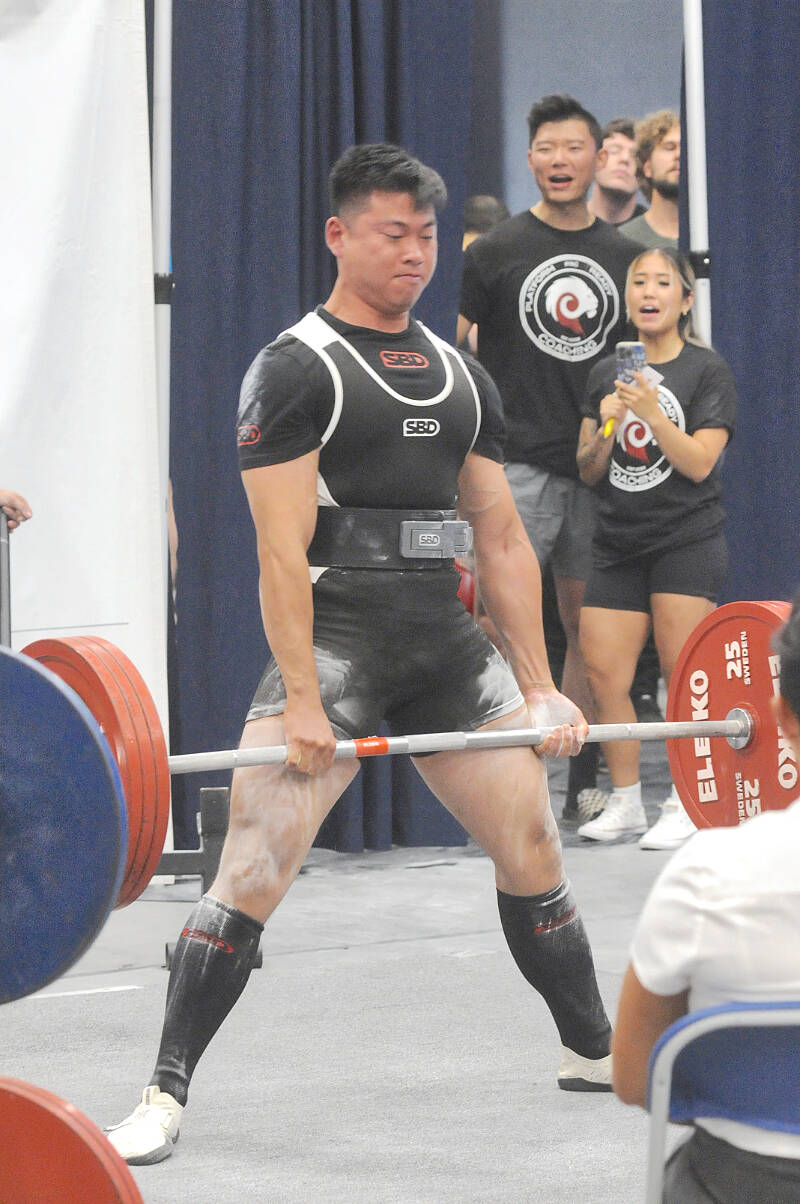Fellow athletes cheered on Dallas Hoang as he completed a 197.5kg (435.4lb.) deadlift at the British Columbia Powerlifting Association聮s annual Summer Open competition at Trinity Western University in 91原创 on Saturday, Aug. 20. (Dan Ferguson/91原创 Advance Times)
