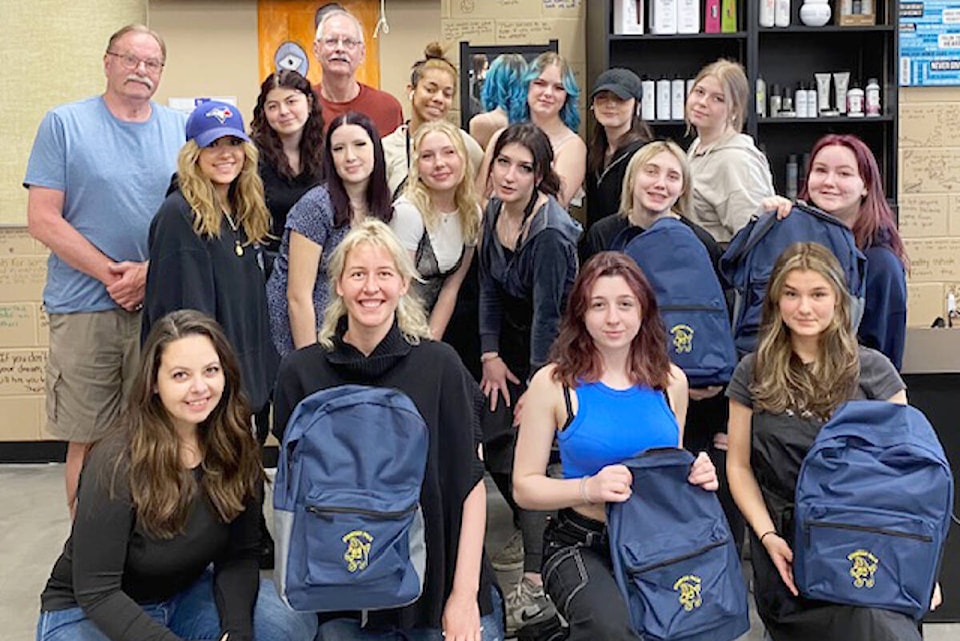 30193740_web1_220815-LAT-StarfishBackpacks