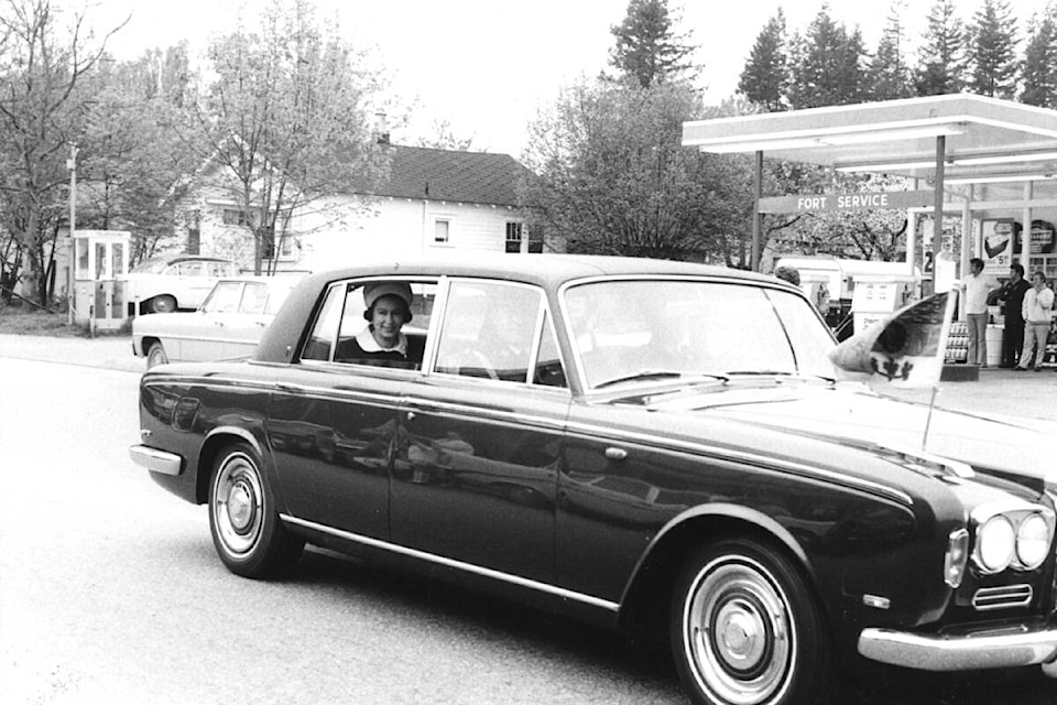 30329330_web1_220908-LAT-Queen1971