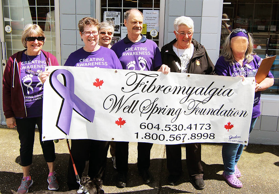 30565037_web1_FibromyalgiaMay6AwarenessWalk0004