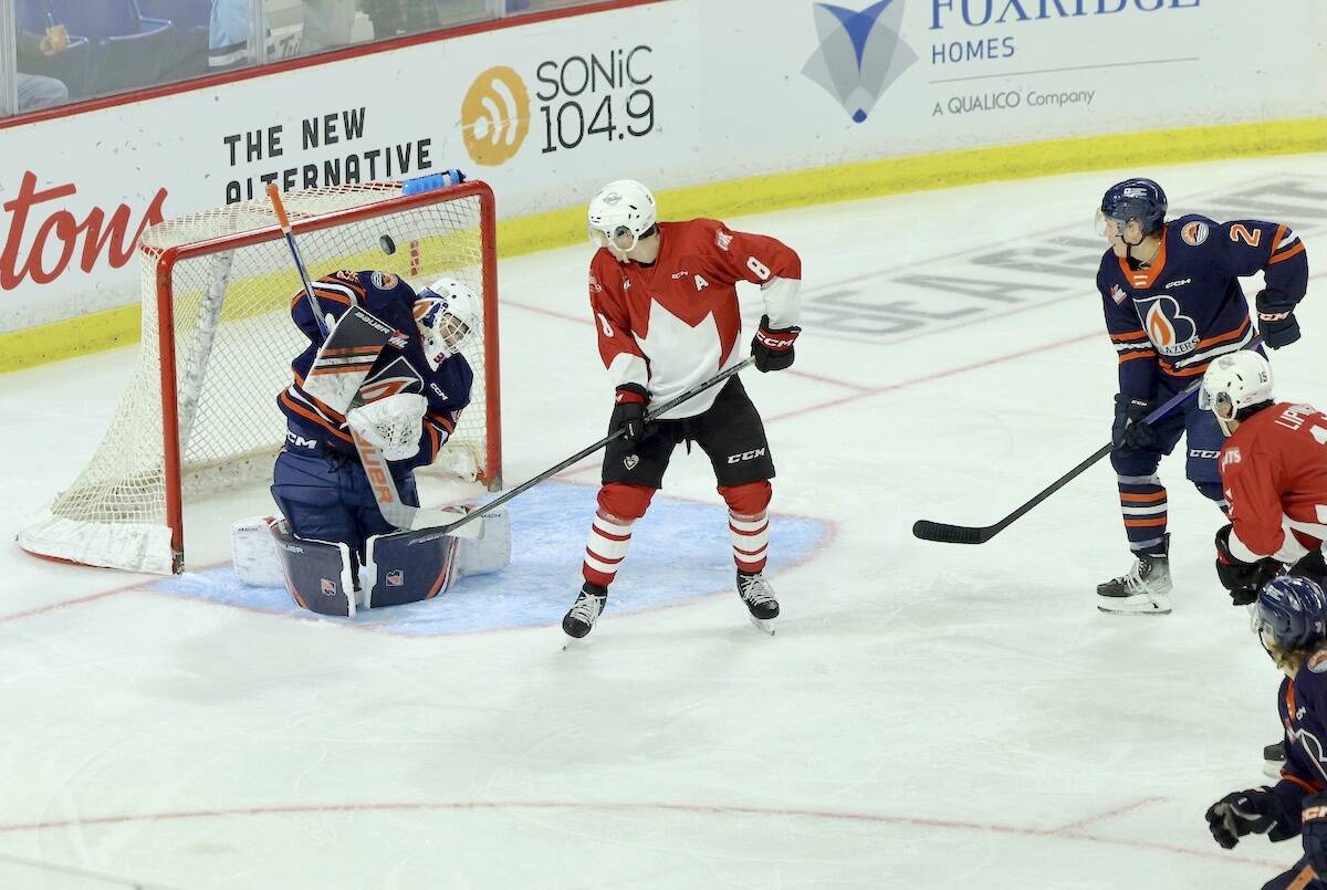 Blazers netminder Dylan Ernst stopped 21 of 22 shots as his team downed Vancouver Giants 4-1 before the biggest home crowd of the season at 91Ô´´ Events Centre on Friday, Nov. 18. (Rob Wilton/Special to 91Ô´´ Advance Times)