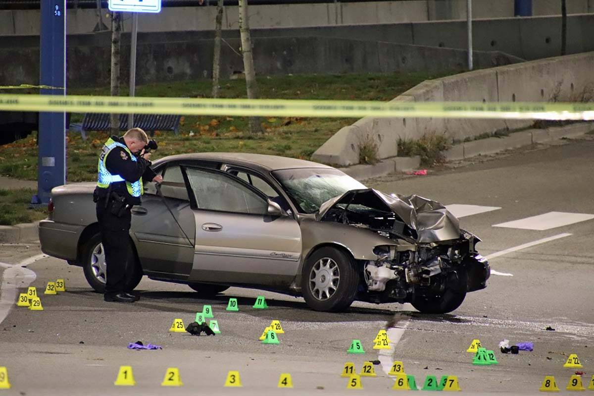 31145464_web1_221128-BPD-VancouverCrash-Carcrash_2