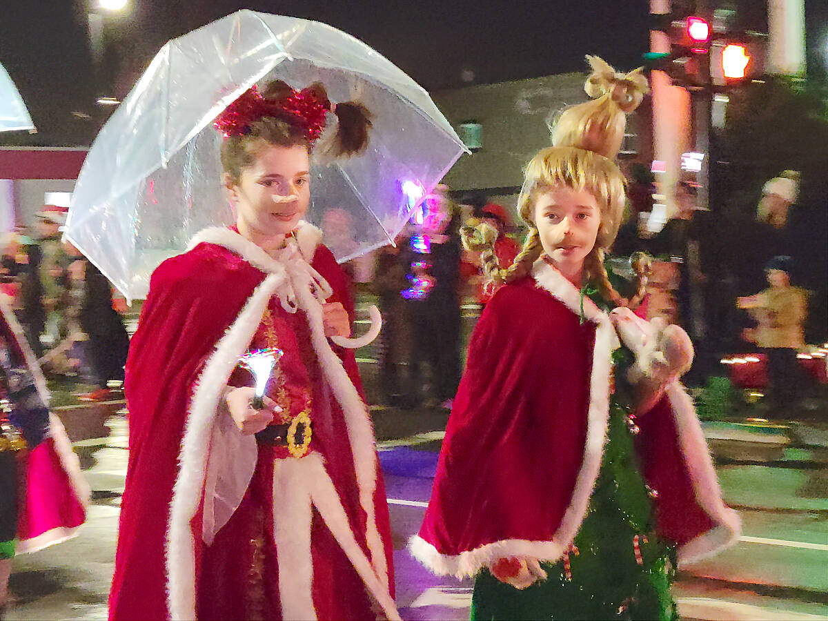 Thousands turned out for Aldergrove聮s Light Up Parade on Saturday, Dec. 11, including a tribute to the Whos from Whoville from the Dr. Seuss story, How the Grinch Stole Christmas. (Dan Ferguson/91原创 Advance Times)