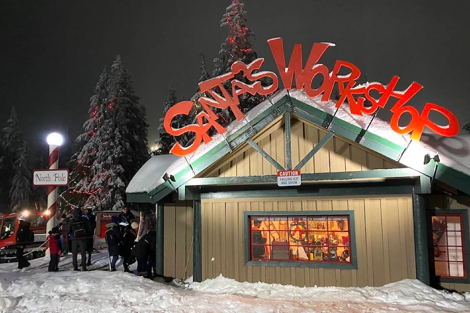 31280192_web1_221215-SUL-PeakXmas-main_1