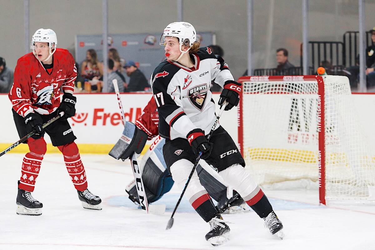 Vancouver Giants forward Matthew Edwards in action Saturday, Dec. 17, against the Winterhawks in Portland. (Keith Dwiggins/Special to 91Ô´´ Advance Times)