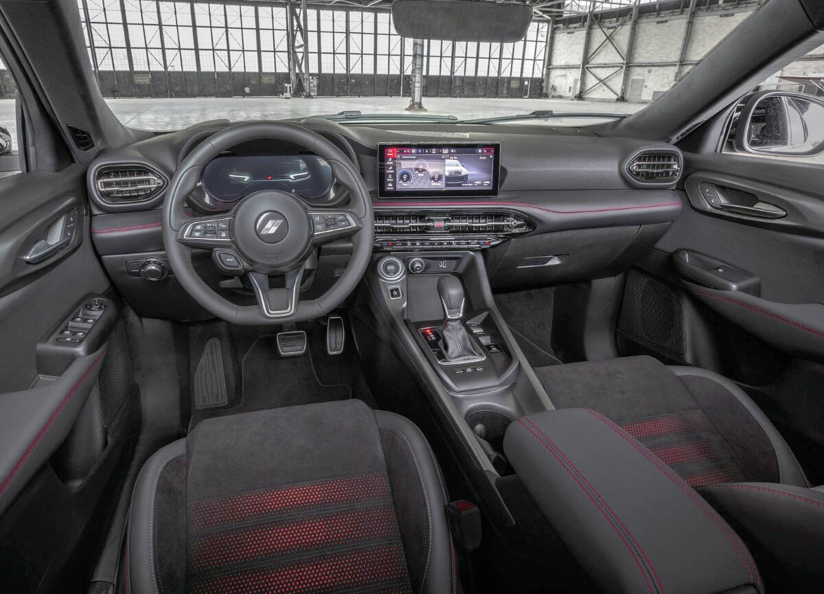 Although the Hornet uses the platform from the Alfa Romeo Tonale, the dashboard is a bit different. But the console, gear selector, steering wheel and lower half of the dash appear lifted from the HornetÂ’s Italian cousin. PHOTO: STELLANTIS