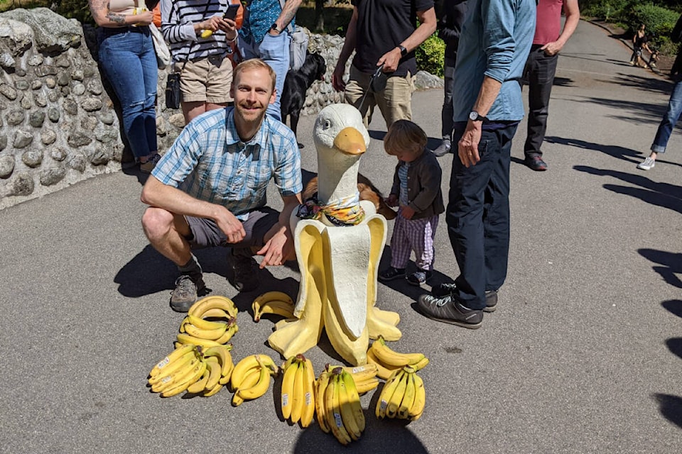 31463440_web1_220725-VNE-Ducknana-beacon-hill-meetandgreet_3