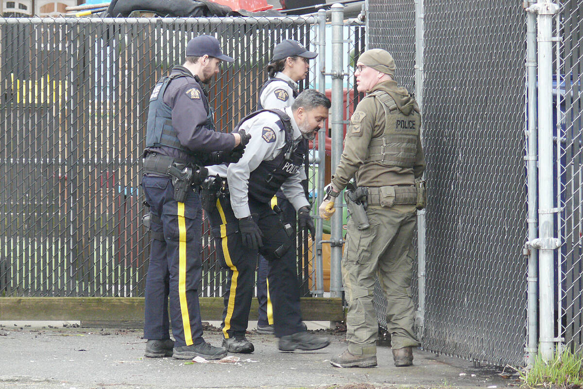 One man was arrested after report of an individual with a machete punching vehicles in 91原创 City. Officers made the arrest near 203rd Street and 56th Ave. around 2 p.m. A search of the area found the machete.(Dan Ferguson/91原创 Advance Times)