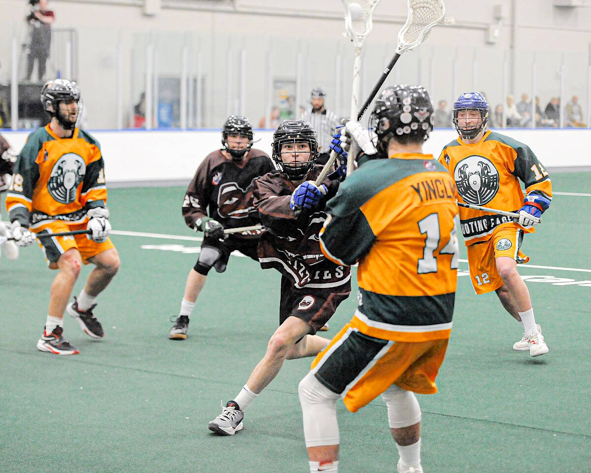 Shooting Eagles battled back from four goals down with less than five to play to defeat the Grizzlies 12-11 (Ryan Molag LEC photo)