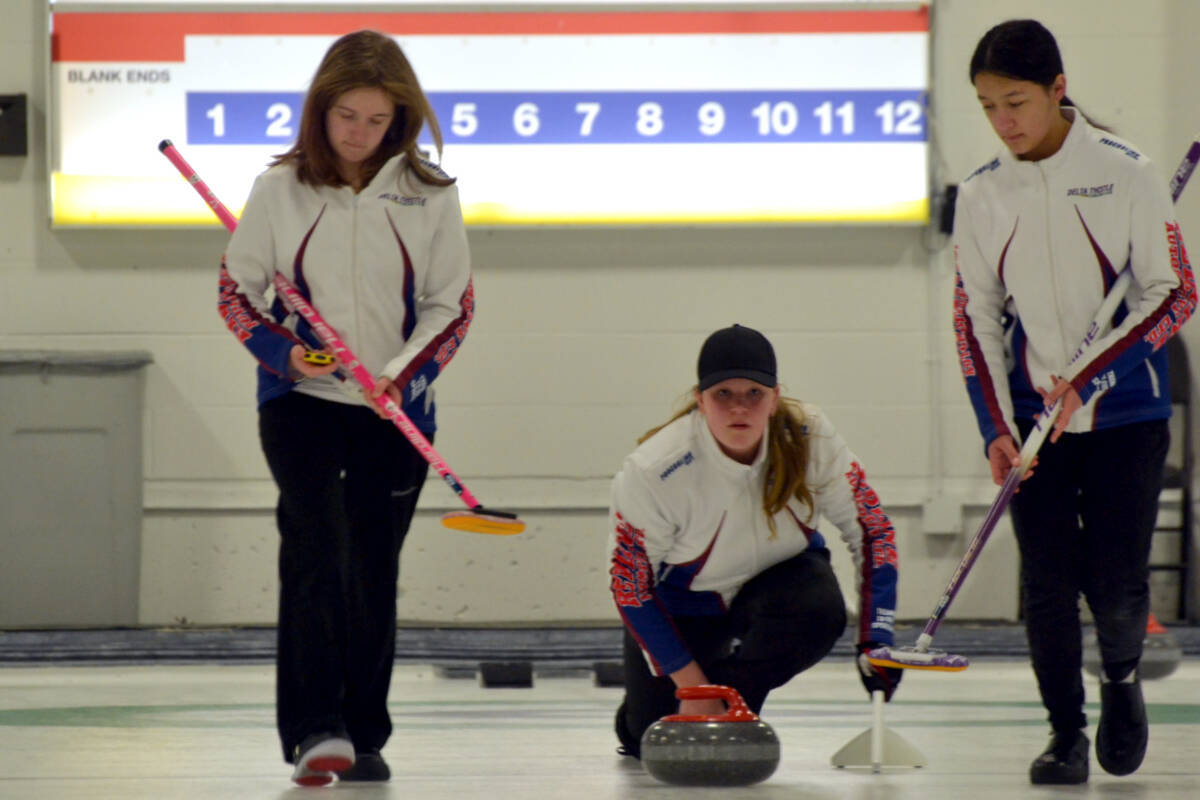 31923374_web1_230221-LAT-TA-JuniorCurlingComp_5