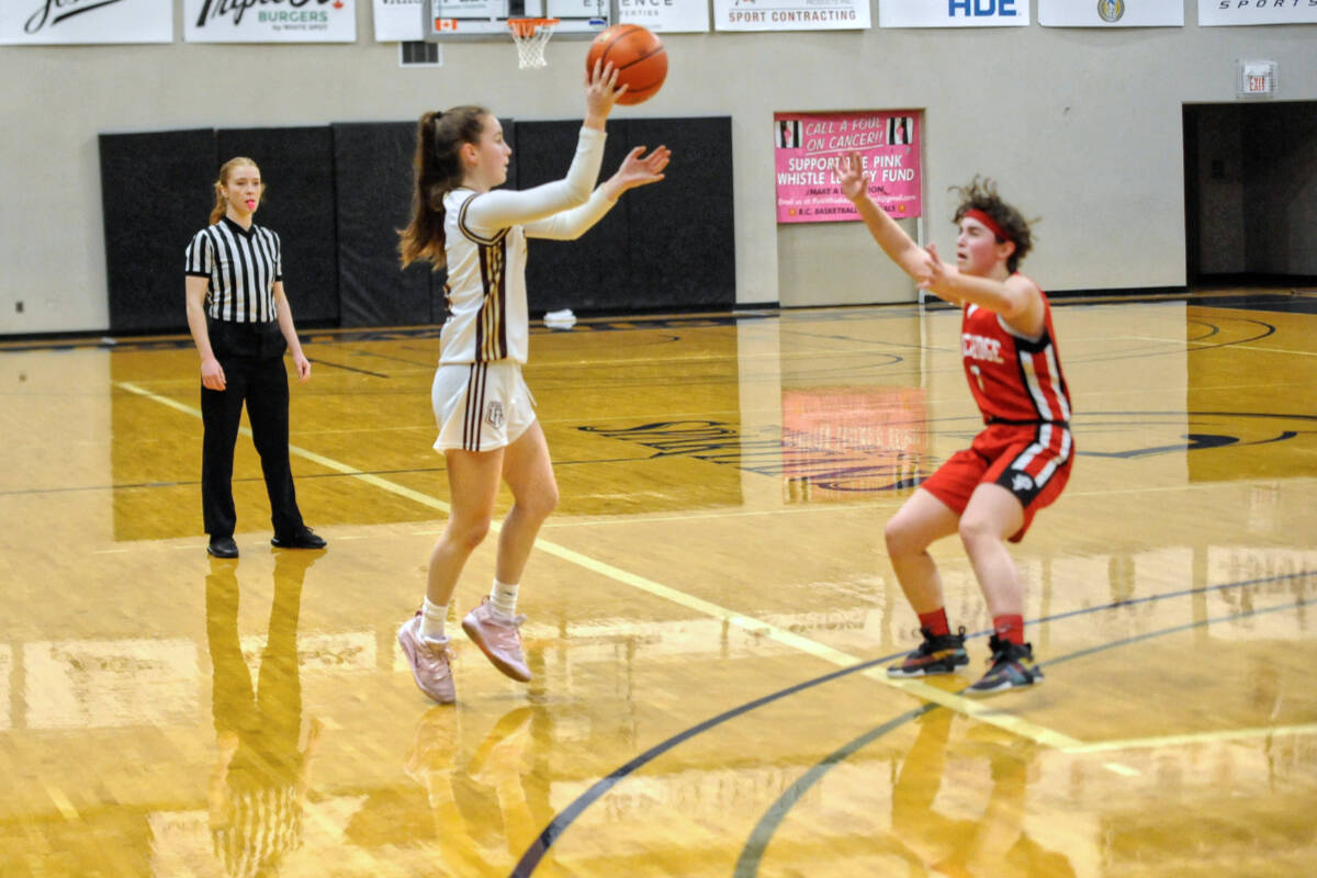 32016937_web1_230302-LAT-HC-LEC_BCschoolBasketball-._5