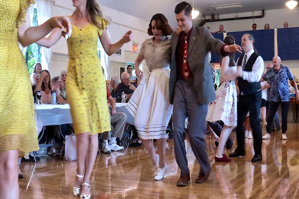 32357925_web1_230406-LAT-KE-JazzFest-SwingDance_1