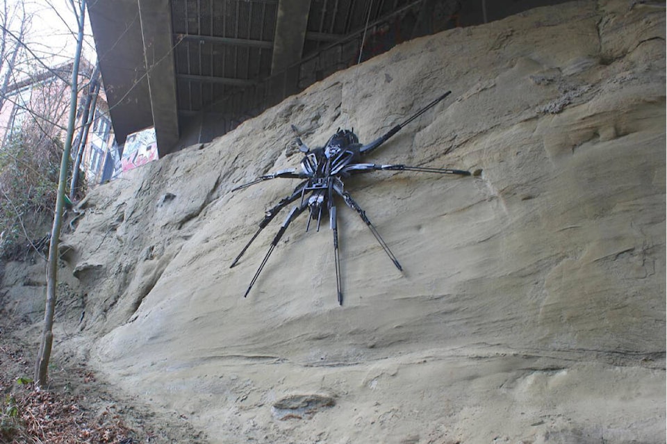 32428366_web1_GiantMetalSpiderVancouver_Junko_Playtime_1