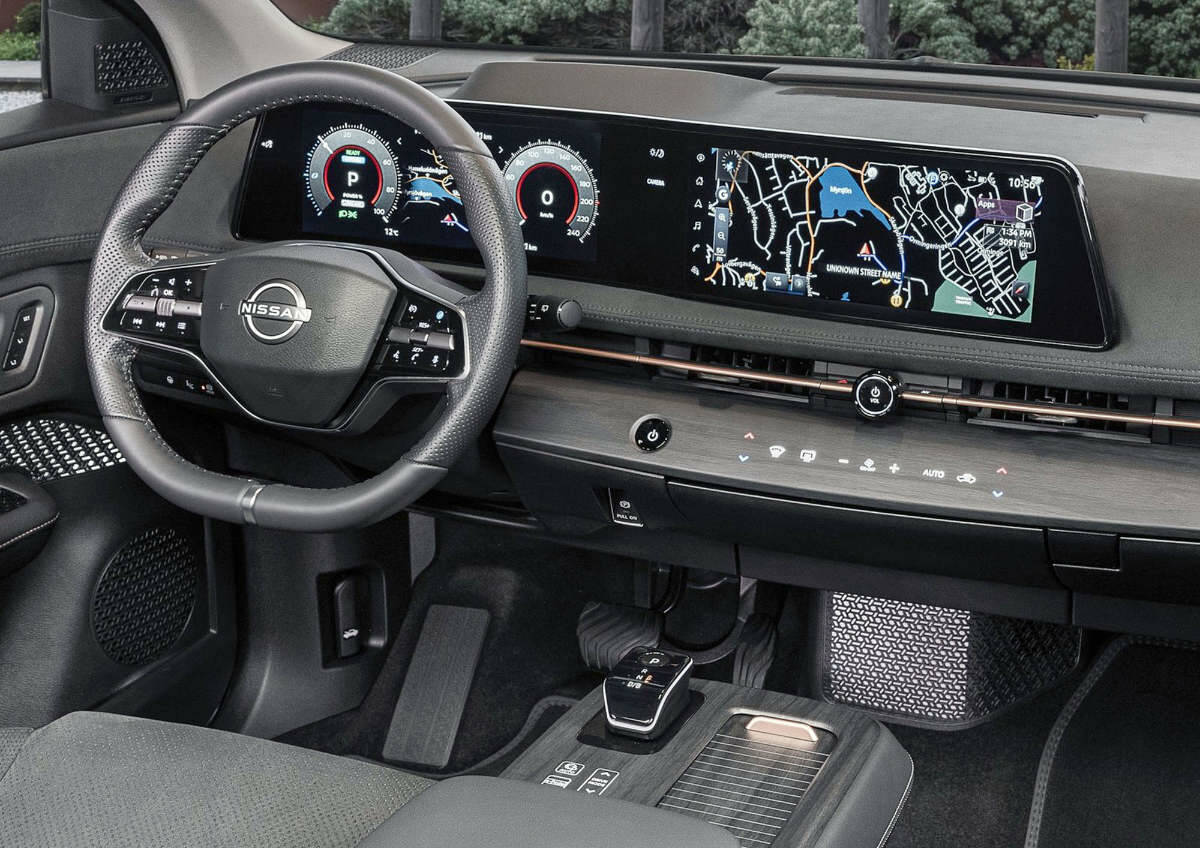 The Ariya has extended-width screens, which are of a type found in most EVs. The driver聮s-side 12.3-inch configurable display shows current speed plus other key data such as remaining battery range. PHOTO: NISSAN