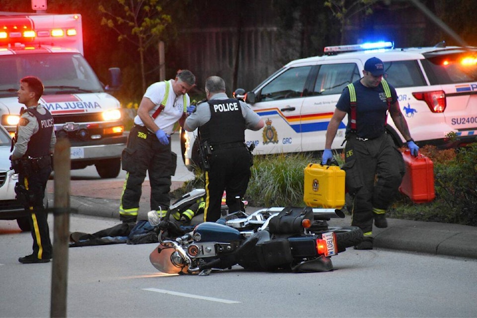 32553730_web1_230504-SUL-Motorcycle-crash-64_1