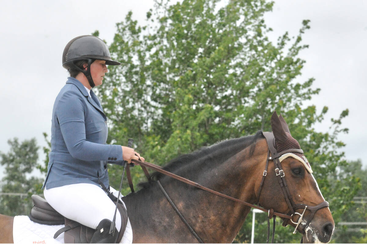 Aldergrove聮s Kassidy Keith rode Fenelon-Wf at a tbird competition in June. Keith will be back at tbird competing with Fenelon Wf and Havana. (Dan Ferguson/91原创 Advance Times)