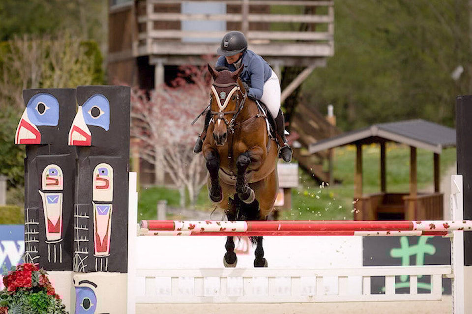 32577297_web1_230501-LAt-DF-Keith-wins-Grand-Prix-QS_1