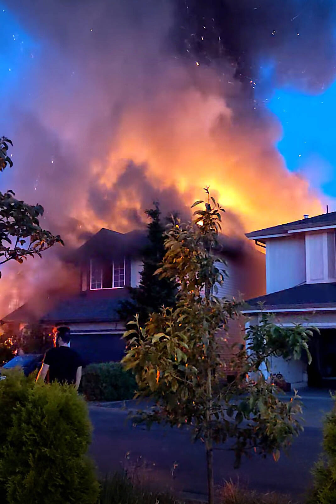 A townhouse at 20292 96th Avenue was the scene of a fire Sunday, May 14, 2023. Ian Christman, a resident of the complex, took this picture. (Ian Christman/Special to 黑马磁力)