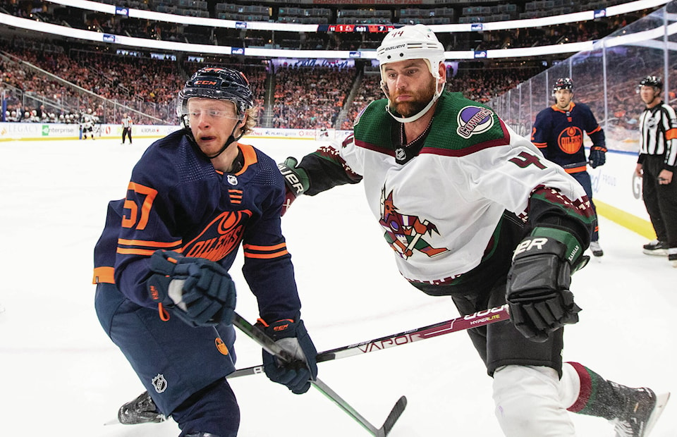 32756459_web1_221208-RDA-Sports-Oilers-Coyotes_2