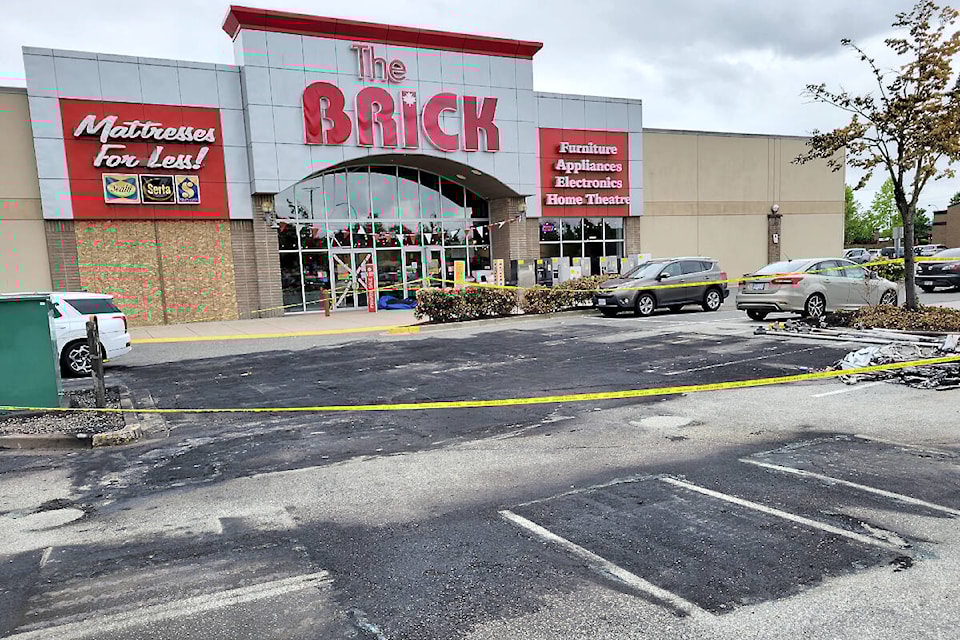 32796806_web1_230522-LAT-DF-BRICK-fire-aftermath_1
