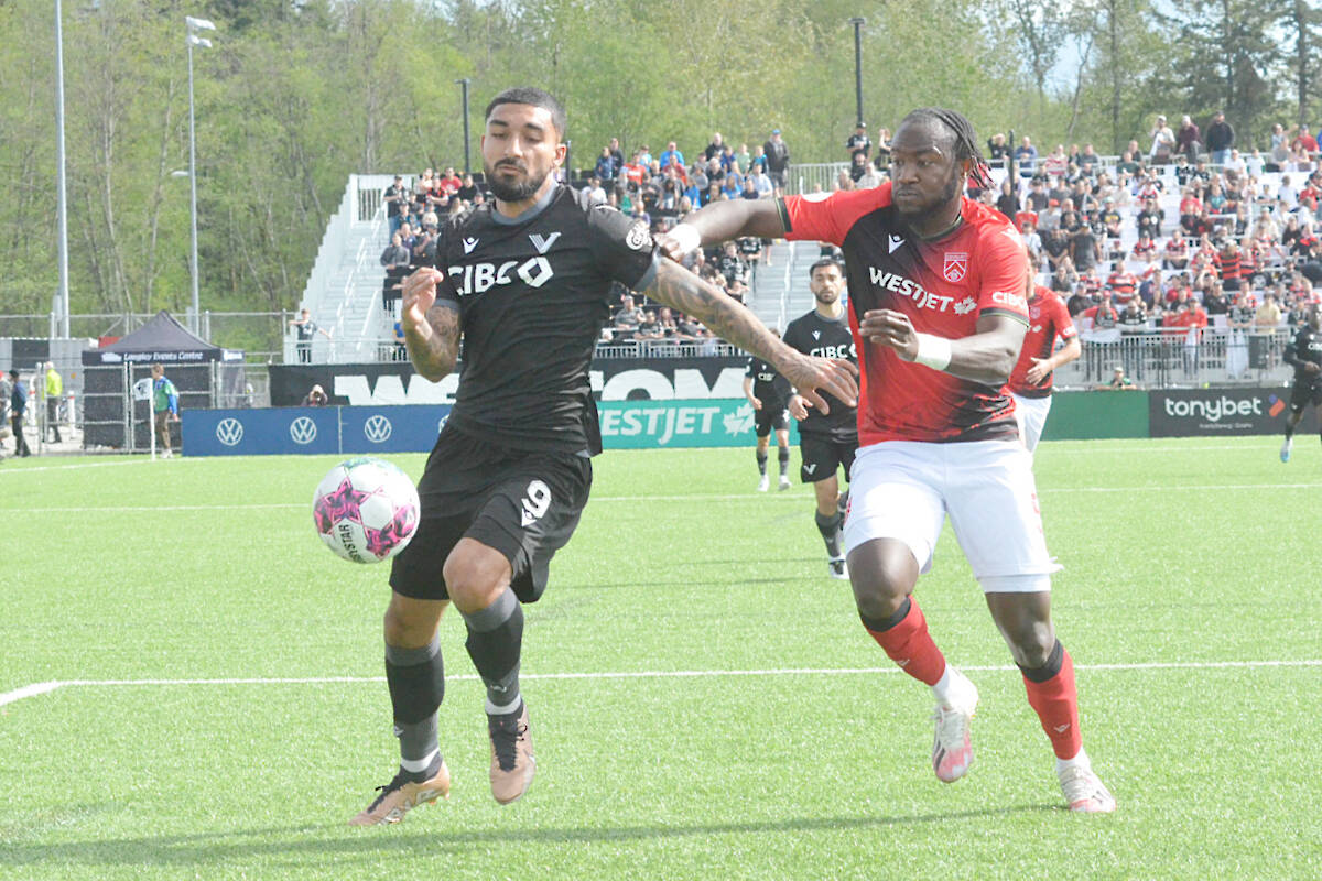 Shaan Hundal scored his third goal of the season for Vancouver FC in front of a capacity crowd for the team聮s very first home game at its just-completed stadium in 91原创聮s Willoughby Park, a 1-1 tie against Calgary Cavalry. (Dan Ferguson/91原创 Advance Times)