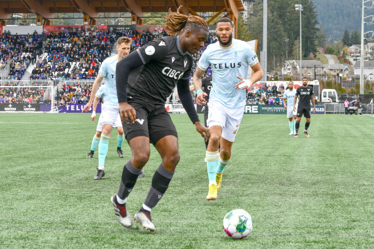 32901683_web1_230601-LAT-VFCDerbyVsPacific-CPL_3
